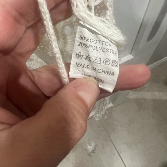 Cream crochet cover up - Picture 4 of 5